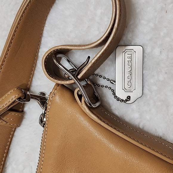 Vintage Coach Legacy slim shoulder crossbody/Hobo bag tan leather - Picture 15 of 16